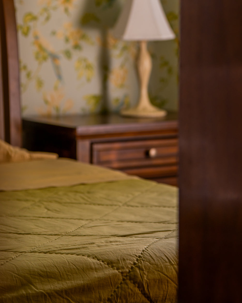 Green Organic cotton comforter with breathable cotton shell and fill